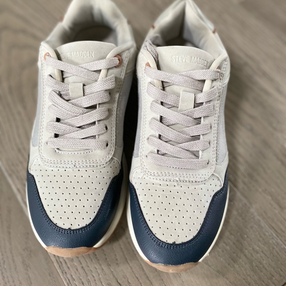 Steve Madden hende faux leather sneaker